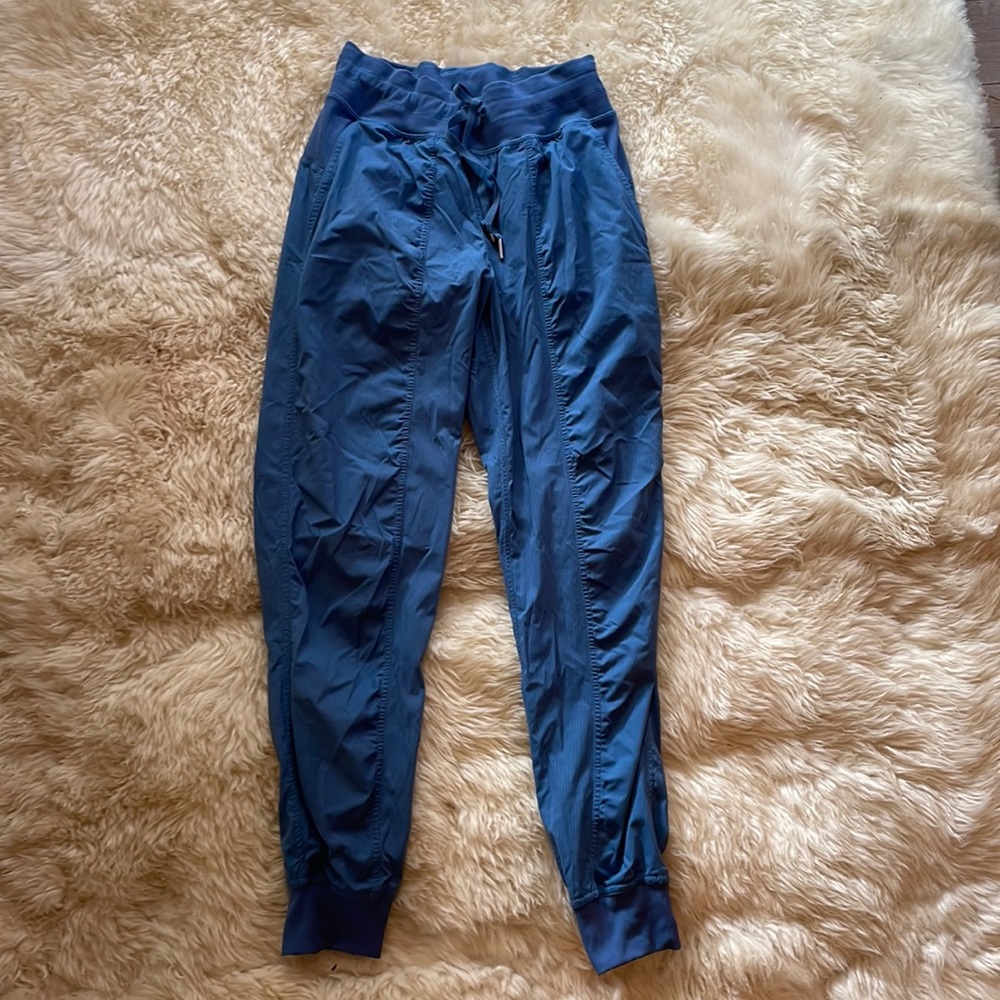 Lululemon dance studio size 6 unlined jogger